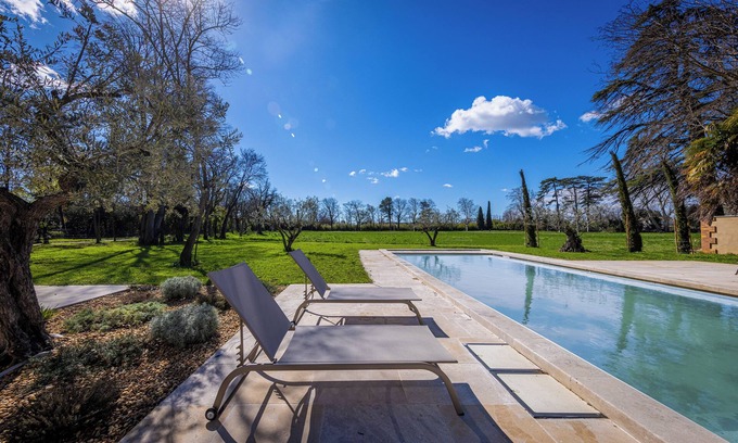 Montfavet Casa | Vrbo Property