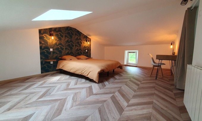 Bournezeau Apartamento | Vrbo Property