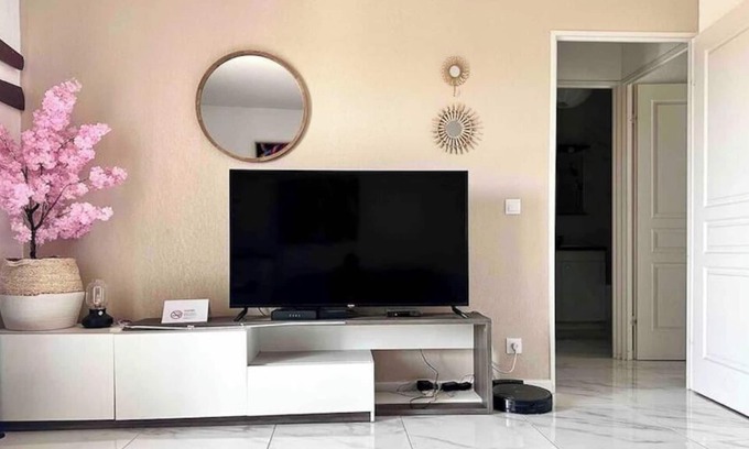 Eysines Apartamento | Vrbo Property