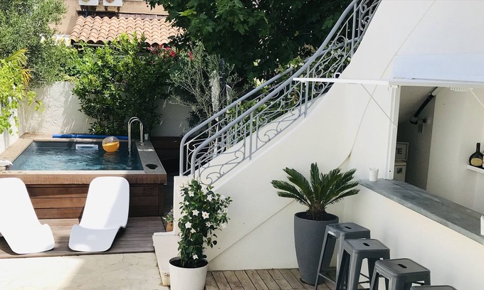 Mazargues Casa | Vrbo Property