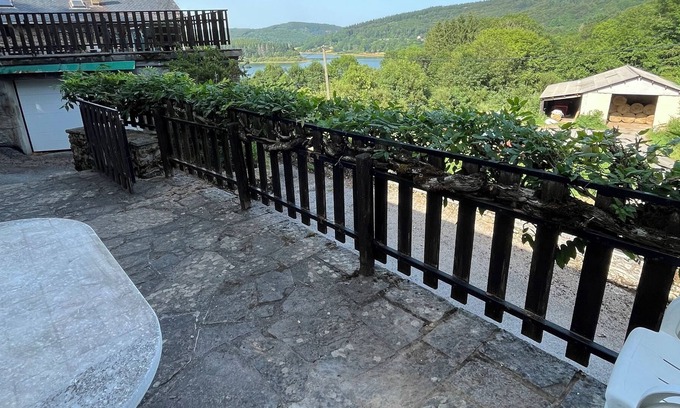 Nages Apartamento | Vrbo Property