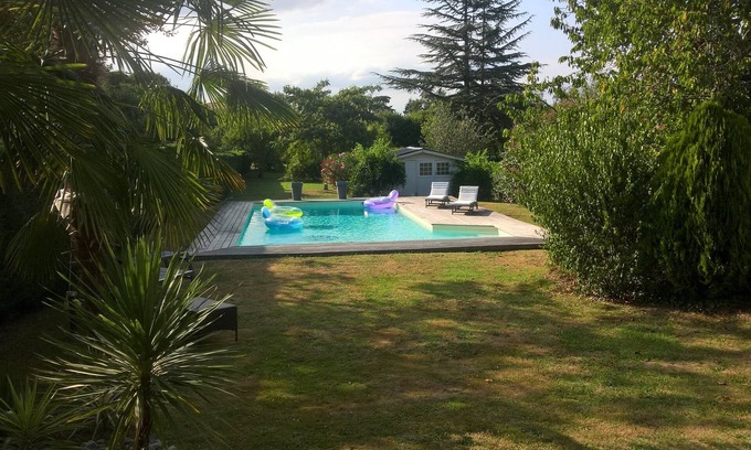 Quinsac Casa | Vrbo Property