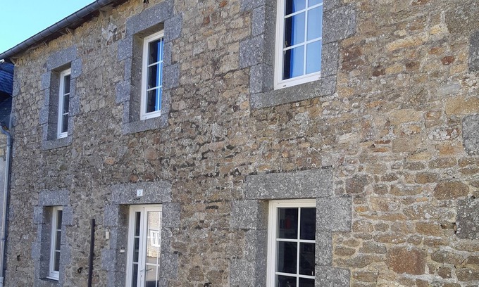 Saint-Gildas Casa | Chateau / Country House