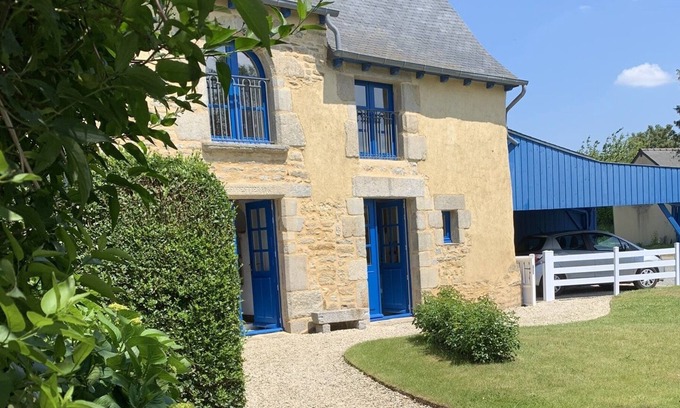 Saint-Juvat Casa | Chateau / Country House