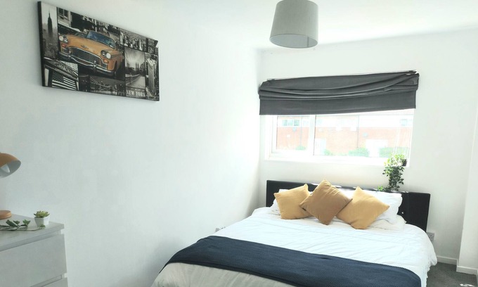 Milton Keynes Casa | Vrbo Property
