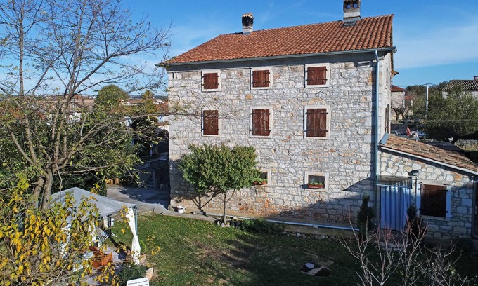 Gedici Apartamento | Vrbo Property