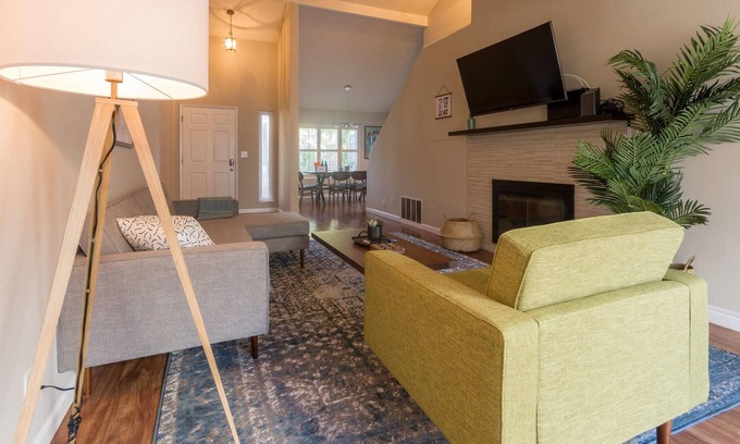 San Tomas Casa | 3 Bedroom Townhouse in Los Gatos