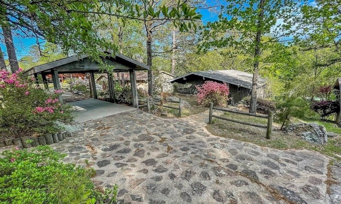 Greers Ferry Casa | VRBO’s Best Deal on the Lake!
