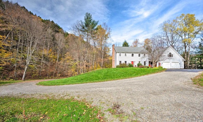 Jeffersonville Casa | VT Custom Country House on 10 Beautiful Acres