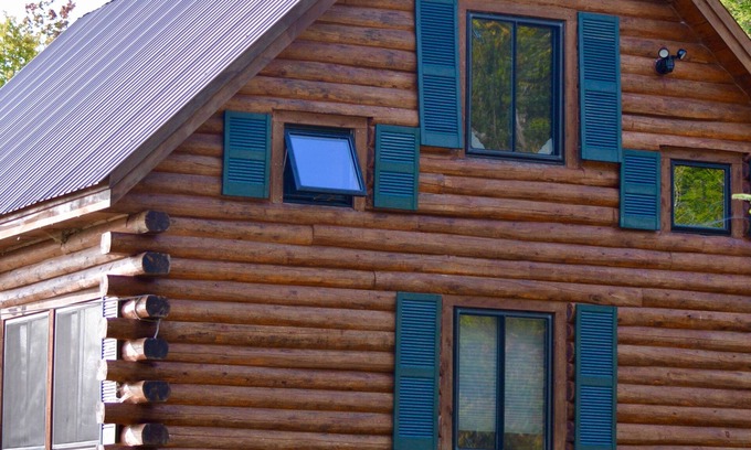 Victory Cabina | VT Log Cabin,NEK,St. J,Snowmobiling, East Burke, Mountain Bike,Pond View