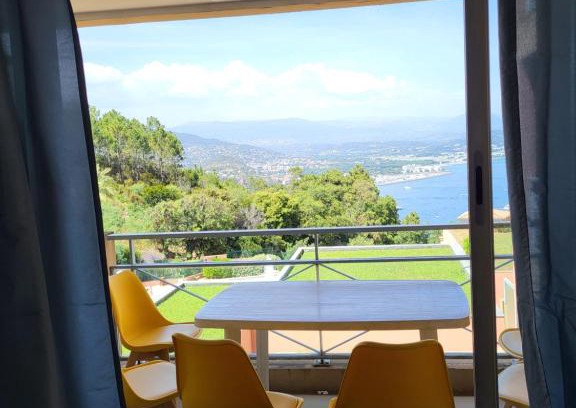 Theoule-sur-Mer Apartamento | VUE MER ET ESTEREL SUR LA BAIE DE CANNES