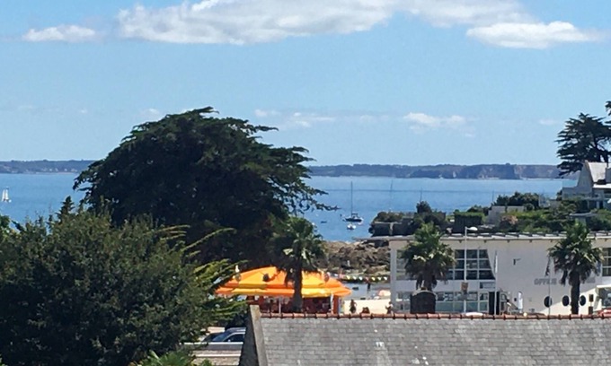 Plougonvelin Apartamento | Vue sur Mer, 200 m de la Plage, Appartement en Coeur de Station. Idéal Couple