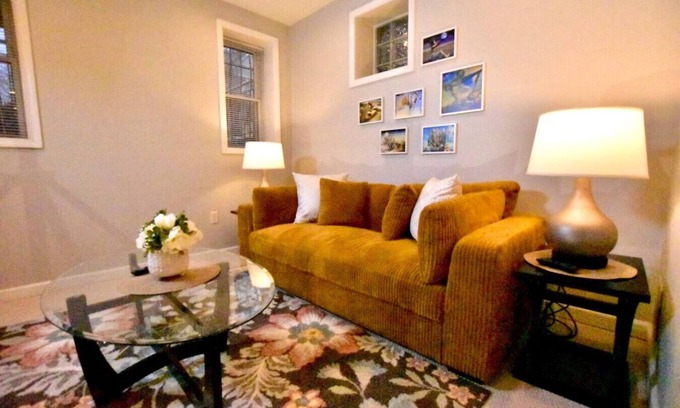 Tremont Casa | W 6th Appartment in Tremont