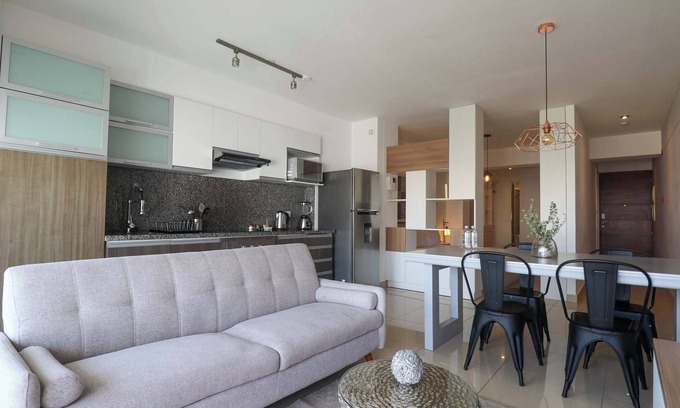 Petit Jean Ocharán Apartamento | w* | Beautiful 1BR with Balcony in Miraflores