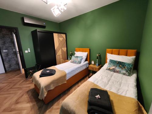 Starogard Gdanski Apartamento | W Centrum Luksusowy Apartament, Duży Parking, Zameldowanie 24h, FV, Ekspres, XBOX, Klimatyzacja, Dwie Sypialnie, Kuchnia i Salon, Samo centrum miasta,