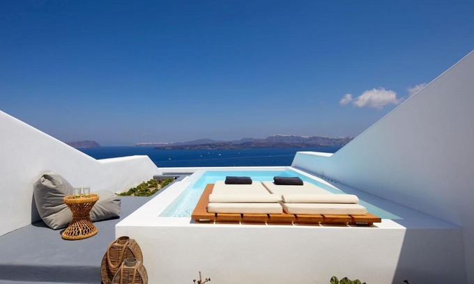 Akrotiri Villa | w Honagua Suite - Akrotiri - A Beautiful 1 Bedroom Suite with Heated Infinity Pool
