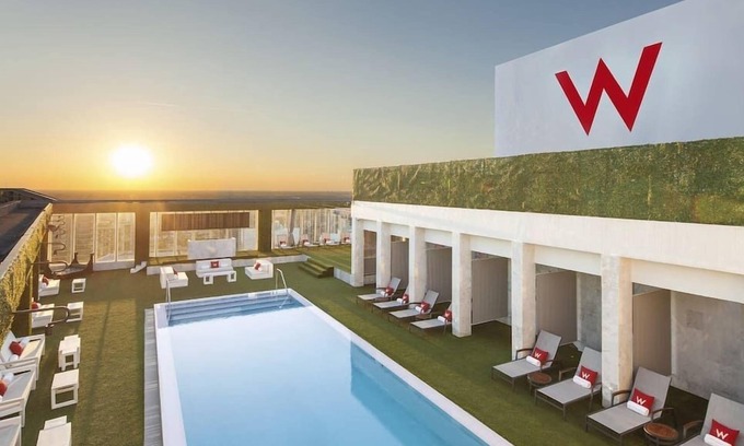 Downtown Miami Condominio | W Hotel Miami 49th Fl condo with Stunning Water and City Views - Pool & More