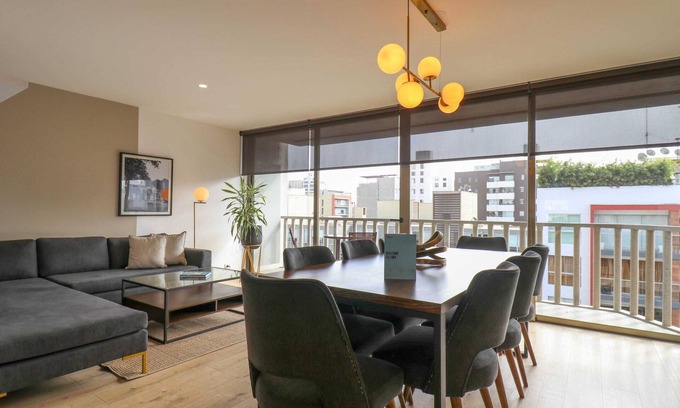 Miraflores Apartamento | w* | Modern 2BR w/Balcony in Miraflores