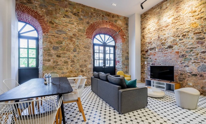 Casco Viejo Apartamento | w Modern Duplex in San Felipe