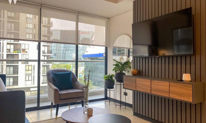 Centro Financiero de San Isidro Apartamento | w Spectacular 2BR With Balcony in San Isidro