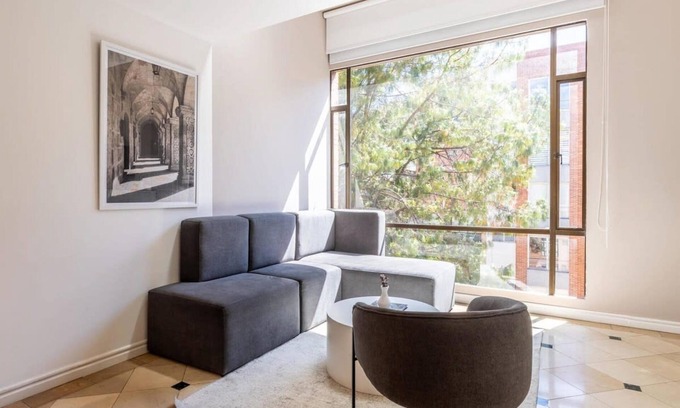 La Gran Via Apartamento | w Unique 2BR Duplex in Parque 93
