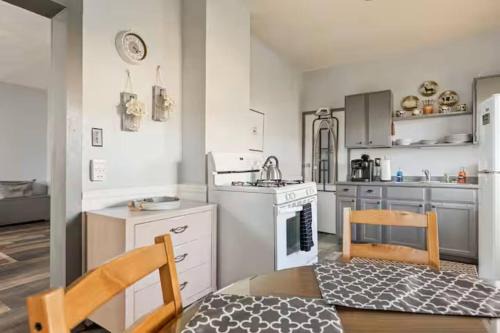 Ohio City Casa | W38 Whole House