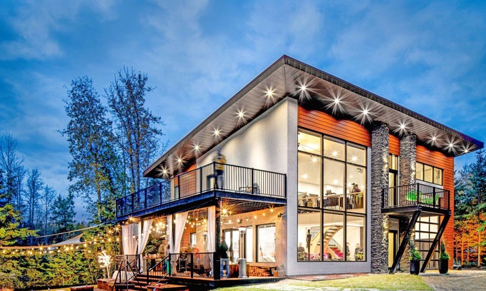 Parkland County Casa | Wabamun Modern Retreat Oasis. Sleeps 6. Hot Tub.