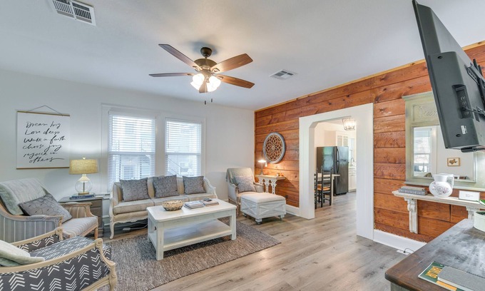 Austin Ave. Casa | Waco Vacation Rental Near Magnolia Market