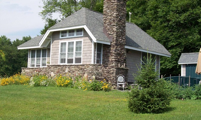 Damascus Cabaña | Wagner Hill Guest Cottage