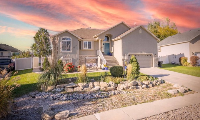 Farmington Casa | Wagon Wheel by Cloud Dream Homes