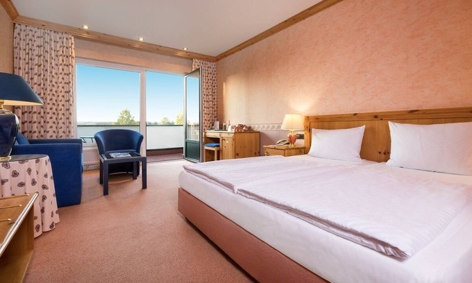 Semlin Apartamento | Waldblick Doppelzimmer mit Du Oder Bad, WC, Frühstück und Abendessen