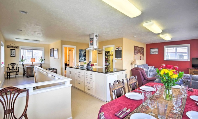Waldport Casa | ¡NUEVO! Waldport Townhome w / Dog Run en Alsea Bay!