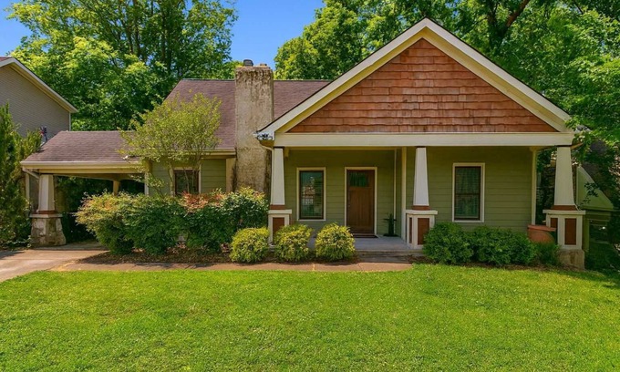 East Hill Casa | Lux East Nash Home Walk to Honkytonk/Bars!!