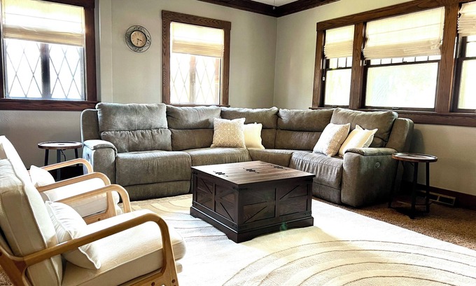 Salina Casa | Walk downtown, Charming 3 BR -2 King beds, Porch, Fire Pit, Theatre, Fenced Yard