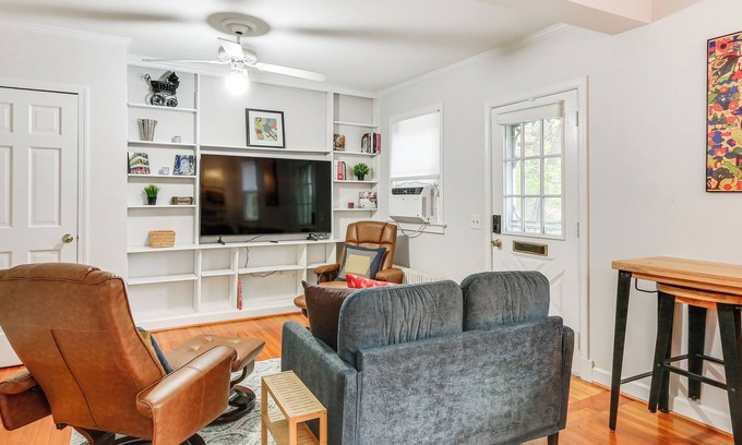 Northwest Casa | Walk Downtown: Takoma Park Escape w/ Large Yard!