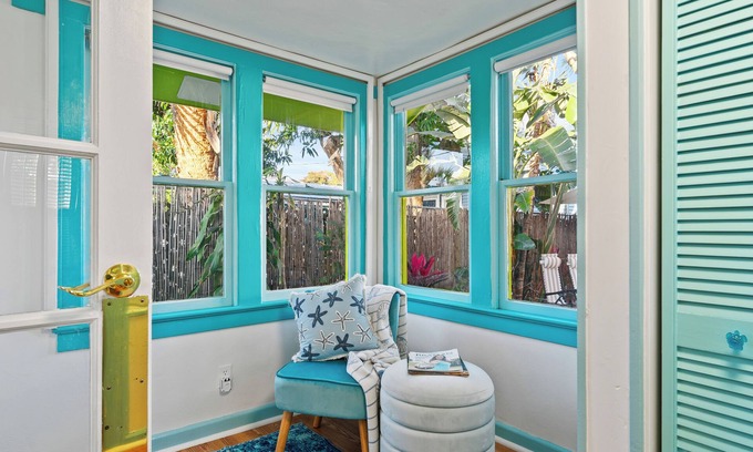 Lake Worth Casa | Walk Downtown; Beach 1.1 miles, Bar, Karaoke, Family Friendly, Jimmy Buffet Vibe