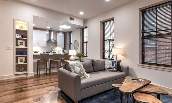 Over-the-Rhine Condominio | Walk Everywhere From This Newly Renovated Condo