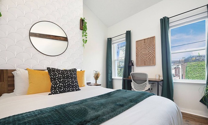 Lawrenceville Casa | Walk Everywhere★Custom Remodel★Off-Street Parking
