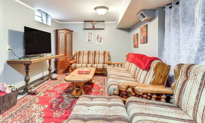 Adrian Casa | Walk to Adrian College: Family Home in Michigan