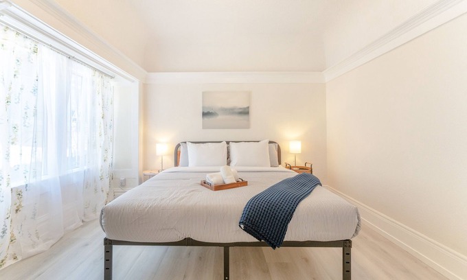 Pill Hill Apartamento | Walk to BART- SF in minutes & Off Street parking