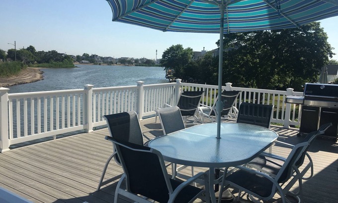 Point Pleasant Beach Casa | A pie de playa! Lakeside FAMILY Vacation Home