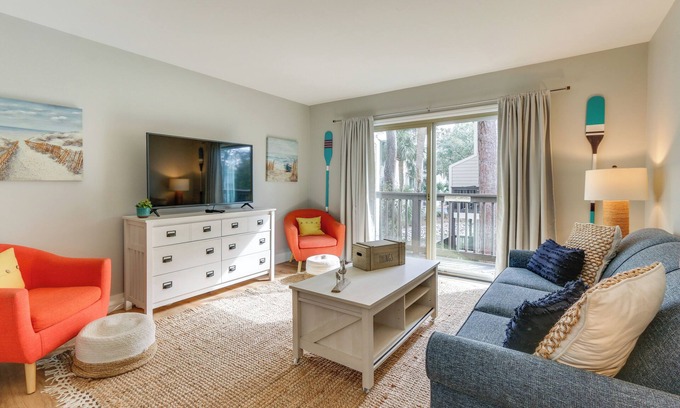 Hilton Head Island Villa | ¡NUEVO! Villa Hilton Head con balcón - ¼ Mi a la playa!