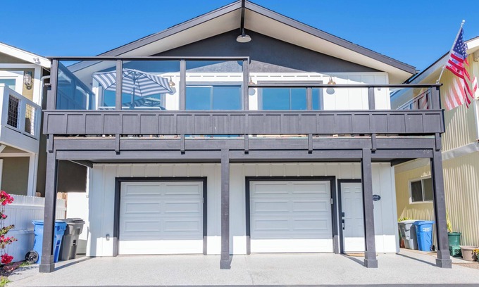 Cayucos Casa | Walk to beach, 3/2 w/Views, Deck & Accessibility