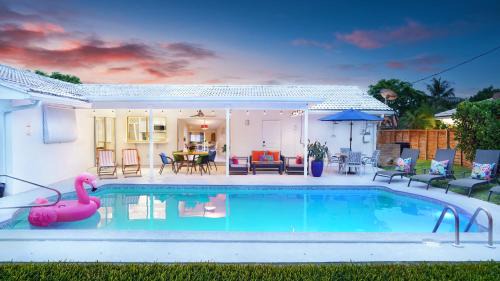 North Palm Beach Casa | Walk To Beach And Heated Salt Water Pool