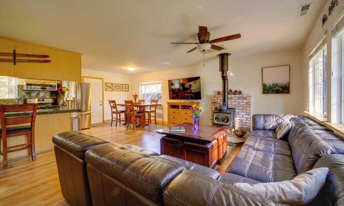 Tahoe Vista Casa | Walk to Beach & Boat Launch: Lake Tahoe Retreat