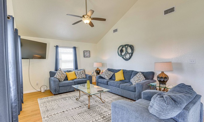 Freeport Casa | Walk to Beach: Gulf-View Home in Surfside Beach!