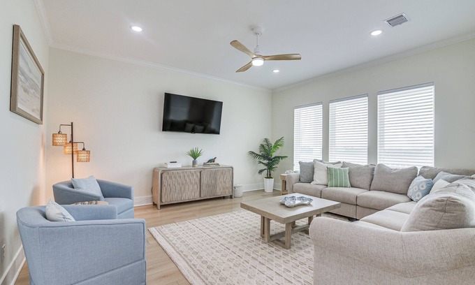 Terramar Beach Casa | Walk to Beach: Galveston Gem w/ Pool Access