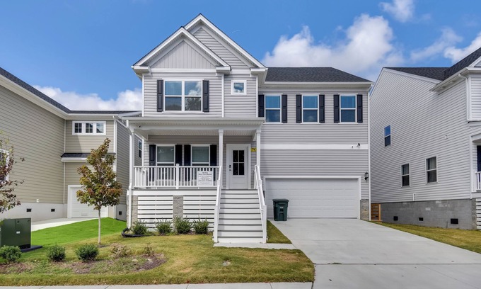 East Ocean View Casa | Walk to Beach: Group Getaway in Coastal Virginia