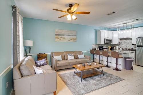 Gulfport Casa | Walk to Beach Gulfport Retreat with Patio