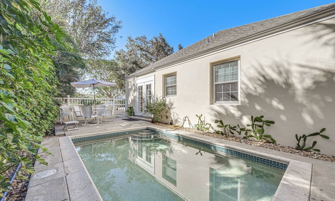 Coquina Sands Casa | Walk to Beach: Old Naples Escape w/ Private Pool!